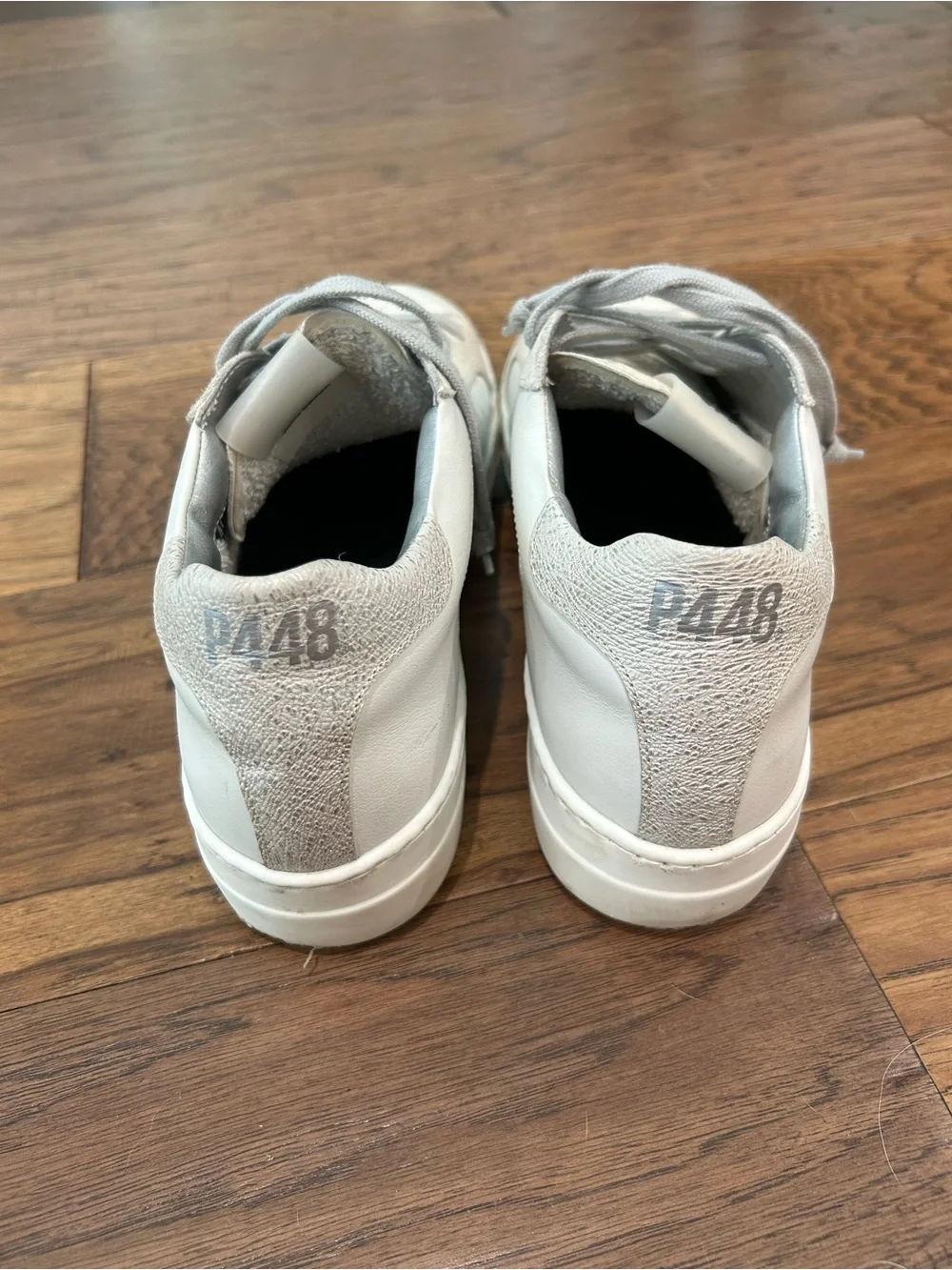 Women P448 Sneakers in Light Gray and White. Excellent condition Size 9